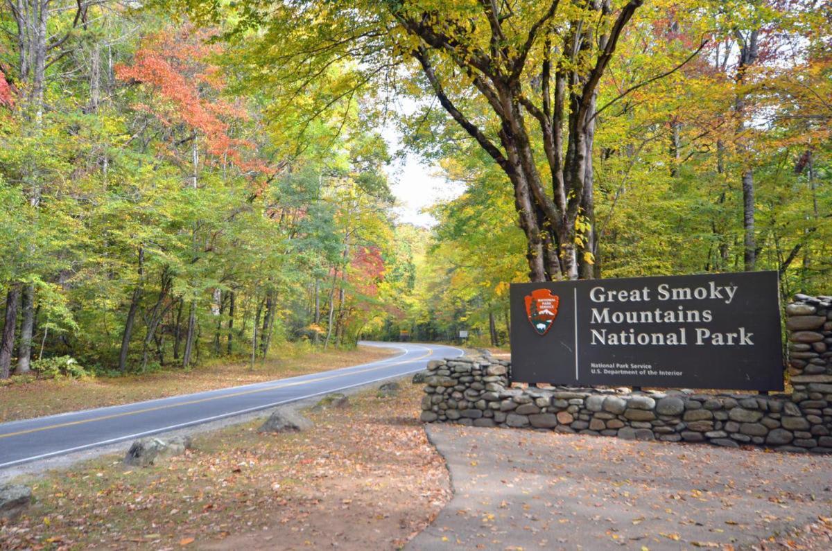 The Solstice - Amenities Galore Mountain Retreat Gatlinburg Esterno foto